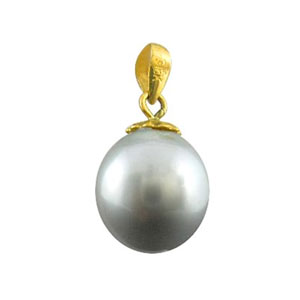 gold pearl pendant 