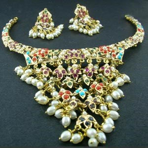 5-Colour-combos-in-Pearl-Jewellery-1