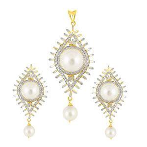 j-pearls-south-sea-pearls-diamond-pendent-set