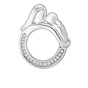 A pendant that your mother is going to treasure forever