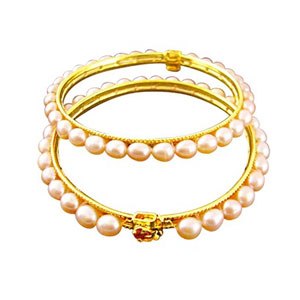 Peach Oval Pearl Bangles